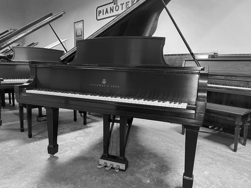 Steinway grand piano - l,