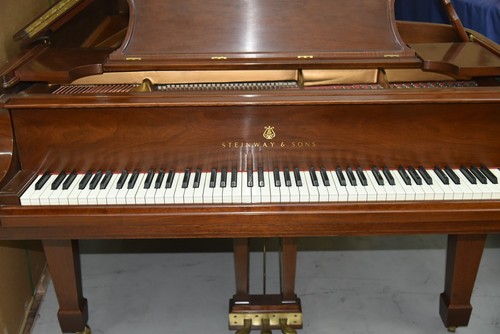 Steinway 1980 classic big - 1980,