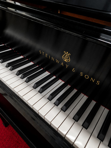 Steinway grand piano 7 - piano, 5'7"